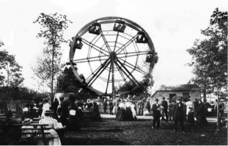 Whitefish Bay Pabst Resort ferris wheel (Image courtesy of the Whitefish Bay Historical Society).