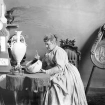 Read more about the article Women in the American Art Pottery Movement