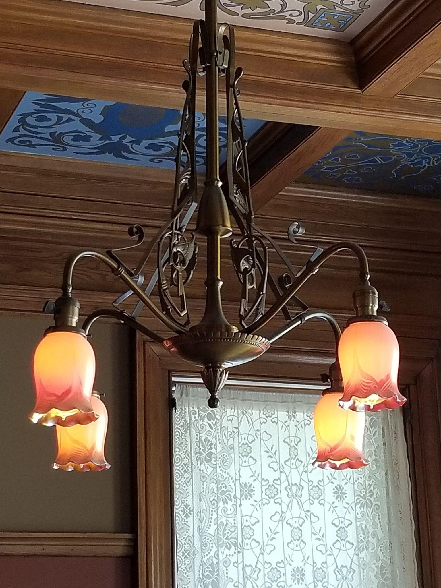 Read more about the article OBJECT HISTORY: Hearthstone House Chandelier