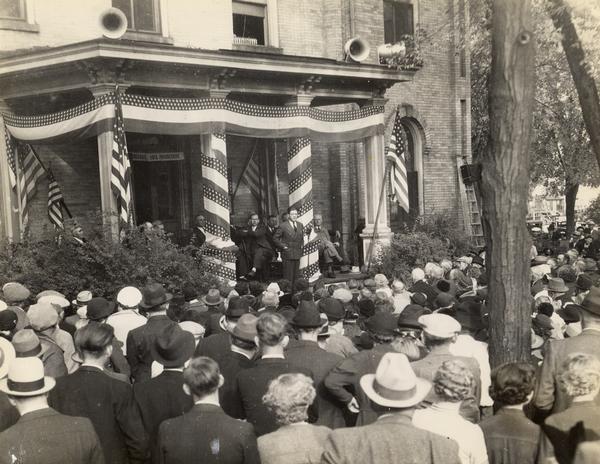 Sen. Robert M. La Follette, Jr., speaking to a Progressive Party rally at Mauston in 1936. Wisconsin Historical Society, image #30182.