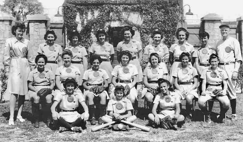 Posed team portrait of the 1946 Racine Belles.