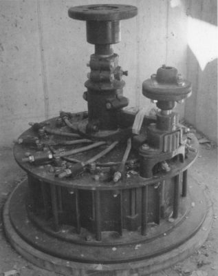 A black-and-white photograph of a horizontal turbine.