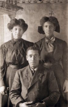 Portrait of William, Sarah, and Ollie Greene, three children of Thomas and Harriet Greene.